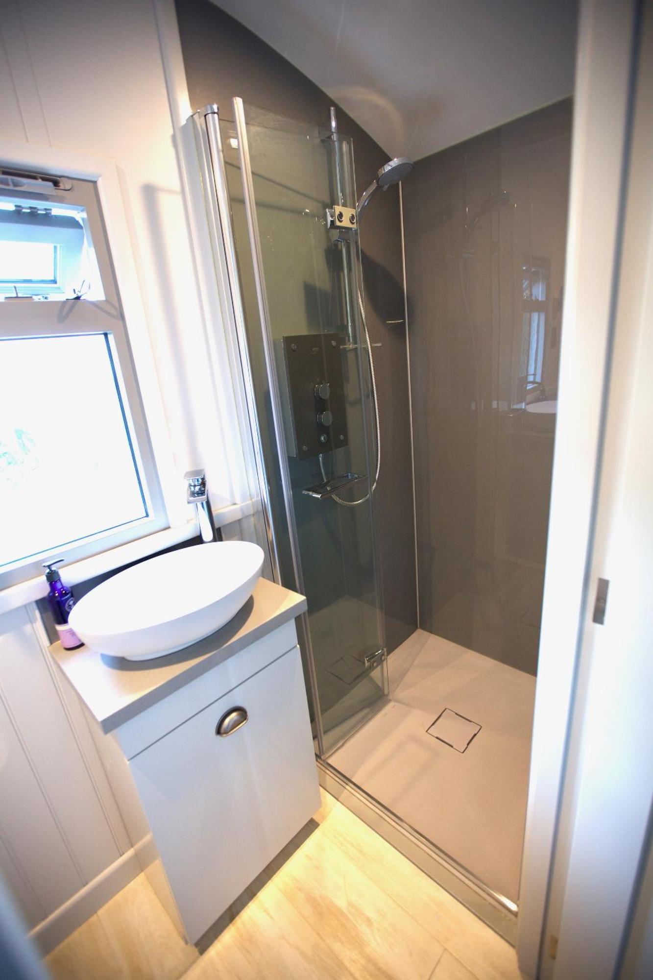 Blatchford Briar - Award Winning Private Shephards Huts With Their Own Secluded Hot Tubs Milton Abbot Room photo